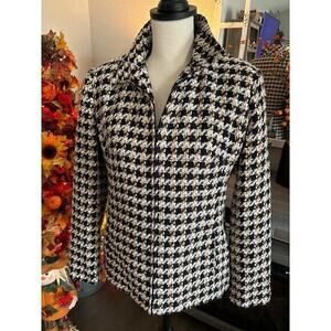 Sag Harbor houndstooth‎ pattern sweater size 6